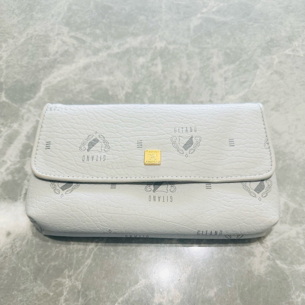 GITANO Gray Fold Over Leather Large Wallet Clutch Snap Close Nostalgic
